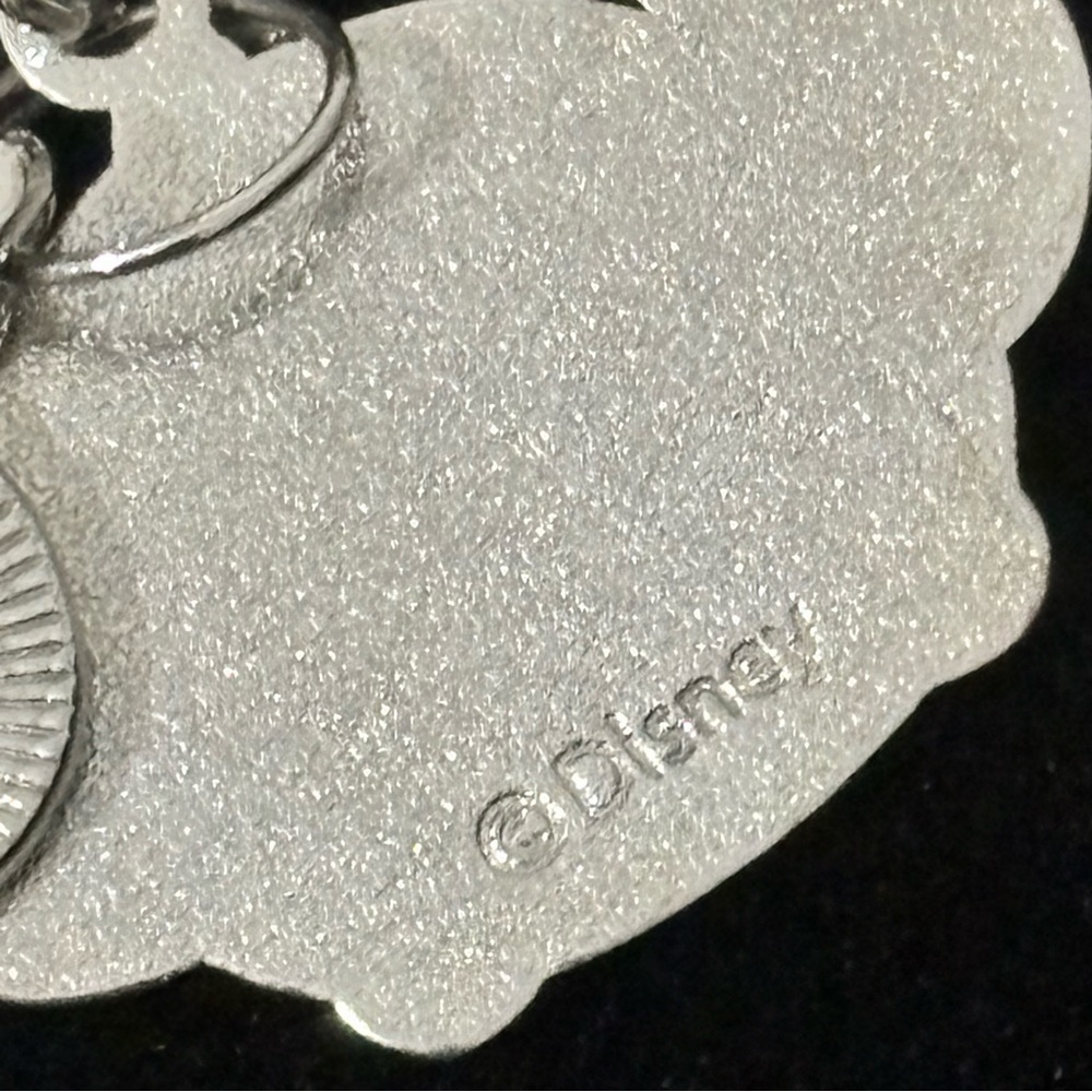Vintage look or vintage? Disney toggle silver tone charm bracelet - Picture 5 of 9